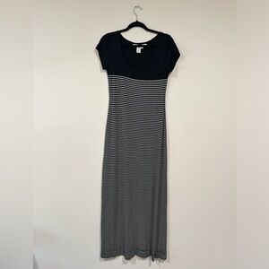 Vintage Y2K Max Studio black and white striped maxi dress. Size small